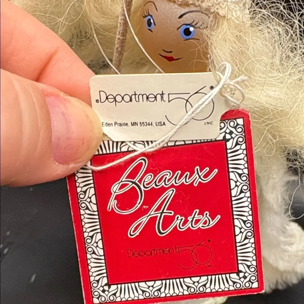 Department 56 White Queen Ornament